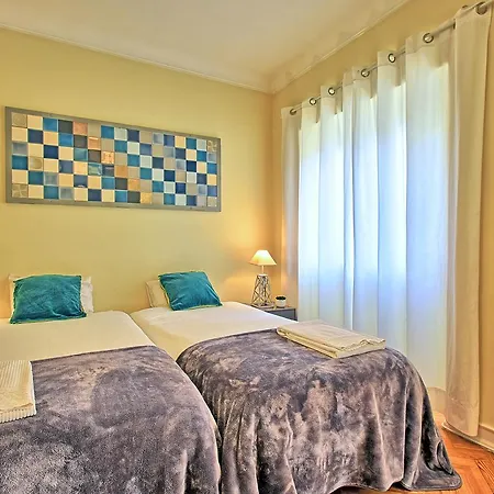Almirante 2 Four Bedrooms Lisbon Exterior photo