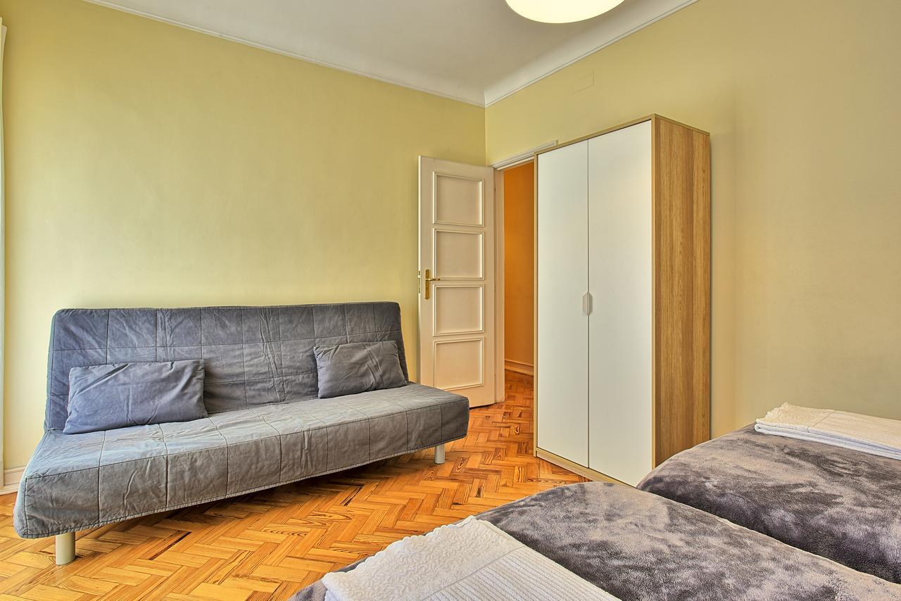 Apartment Almirante 2 Four Bedrooms Lisbon